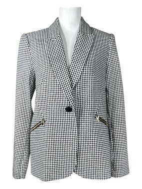 T. TAHARI Tailored Houndstooth Blazer in Black & White